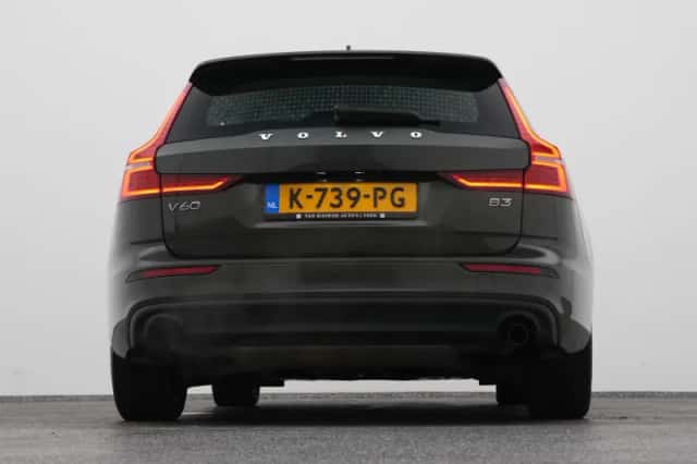Volvo V60 (2021) thumbnail 36