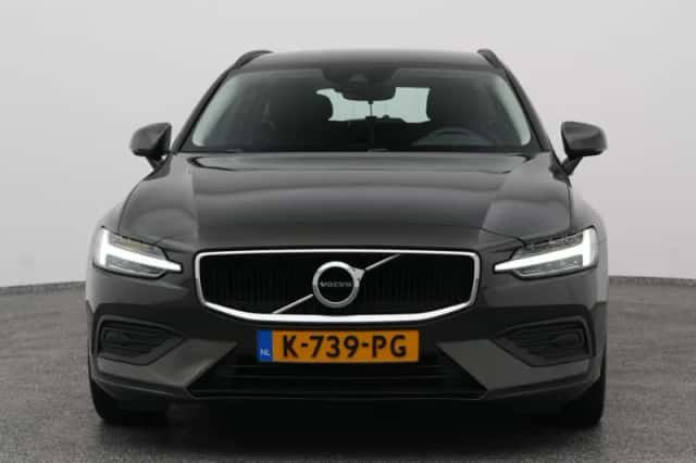 Volvo V60 (2021) thumbnail 9