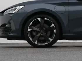 CUPRA Leon (2023) thumbnail 39