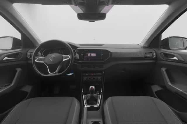 Volkswagen T-Cross (2021) thumbnail 3