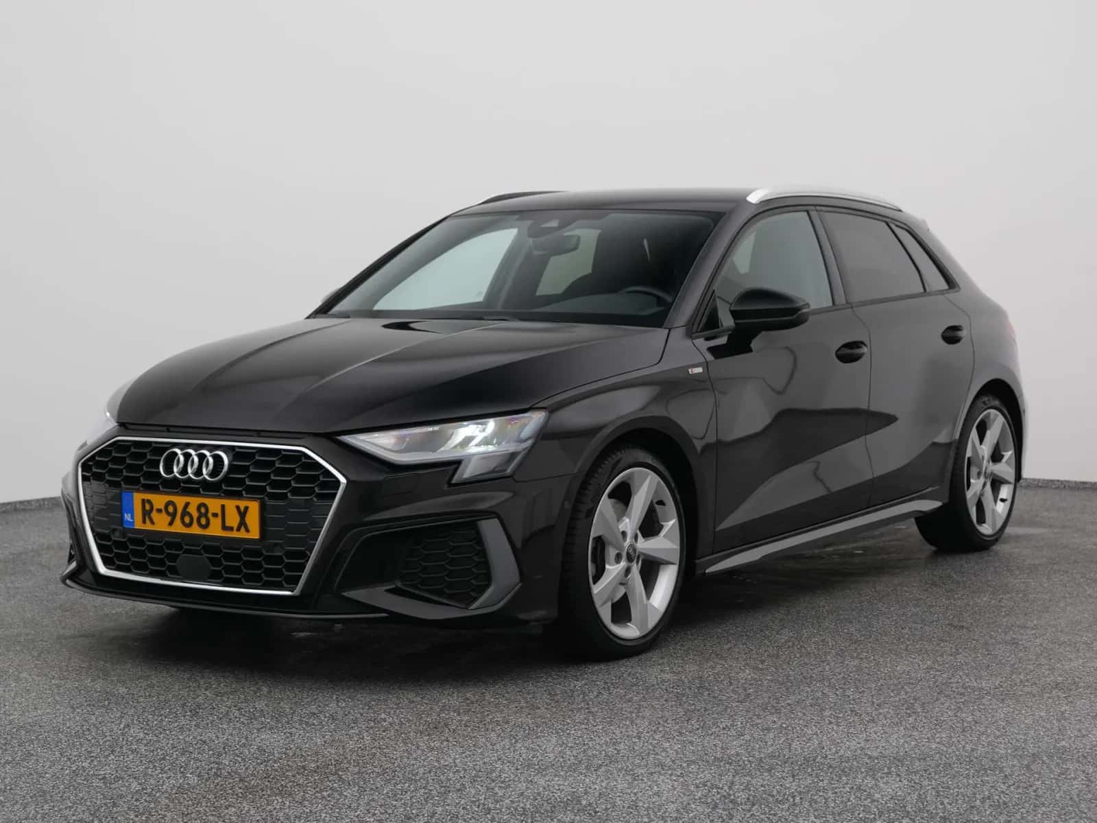 Audi A3 (2021) — foto 1