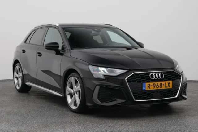 Audi A3 (2021) thumbnail 2