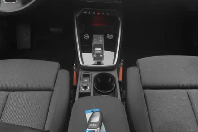 Audi A3 (2021) thumbnail 12