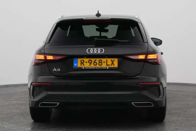 Audi A3 (2021) thumbnail 10