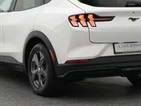 Ford Mustang (2023) thumbnail 19