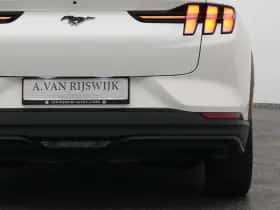 Ford Mustang (2023) thumbnail 21
