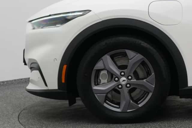 Ford Mustang (2023) thumbnail 22