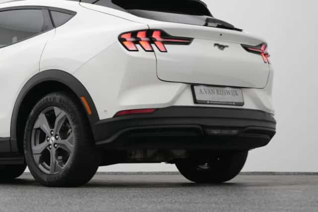 Ford Mustang (2023) thumbnail 23