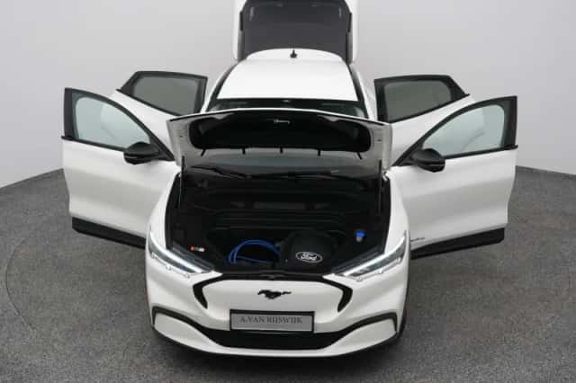 Ford Mustang (2023) thumbnail 28