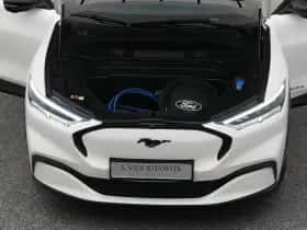 Ford Mustang (2023) thumbnail 32