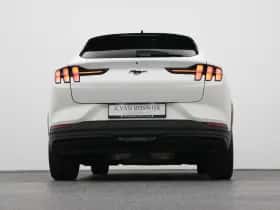 Ford Mustang (2023) thumbnail 37