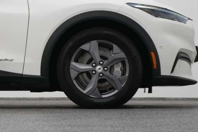 Ford Mustang (2023) thumbnail 43