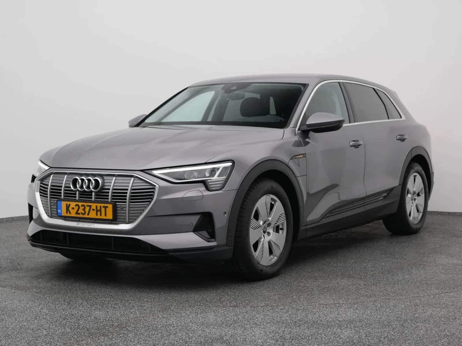 Audi e-tron (2020) — foto 1