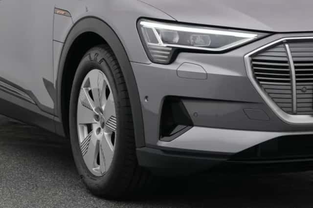 Audi e-tron (2020) thumbnail 18