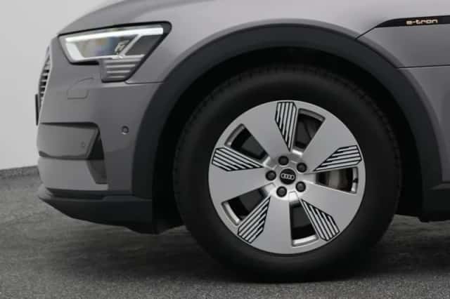 Audi e-tron (2020) thumbnail 22