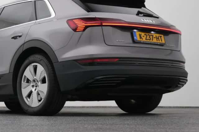 Audi e-tron (2020) thumbnail 23