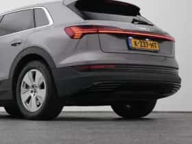 Audi e-tron (2020) thumbnail 23