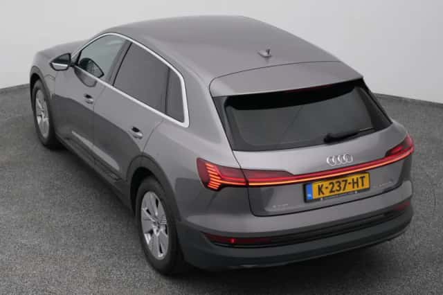 Audi e-tron (2020) thumbnail 26