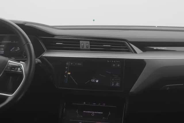 Audi e-tron (2020) thumbnail 9