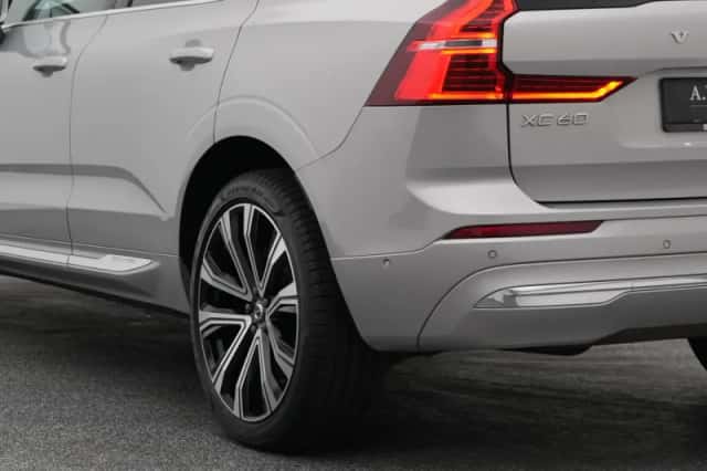 Volvo XC60 (2024) thumbnail 18