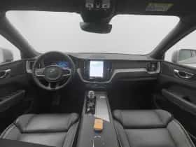 Volvo XC60 (2024) thumbnail 3