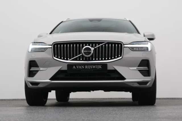 Volvo XC60 (2024) thumbnail 35