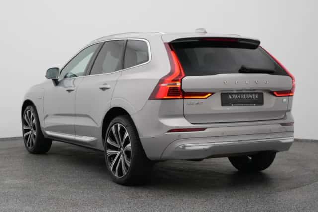 Volvo XC60 (2024) thumbnail 6