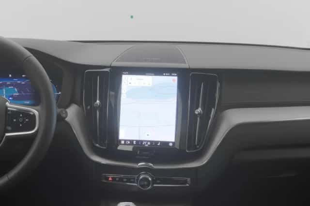 Volvo XC60 (2024) thumbnail 8