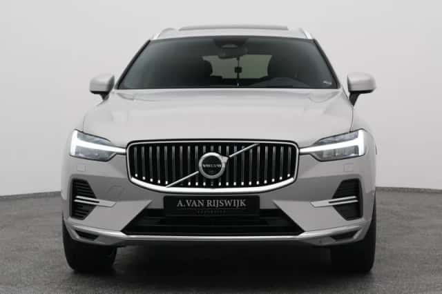Volvo XC60 (2024) thumbnail 9
