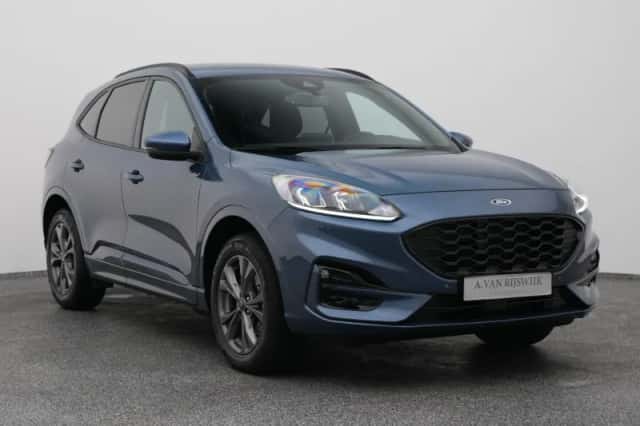 Ford Kuga (2023) thumbnail 2