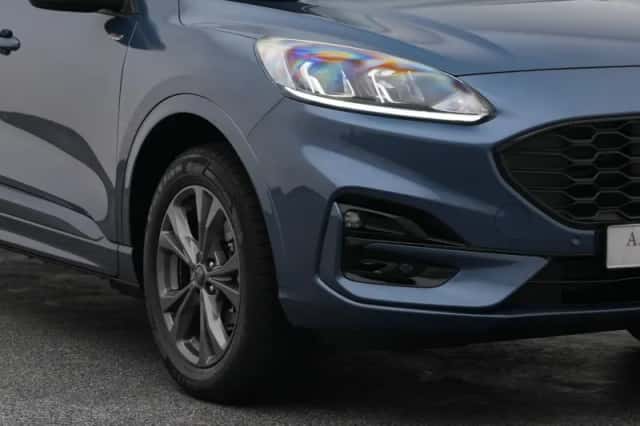 Ford Kuga (2023) thumbnail 17