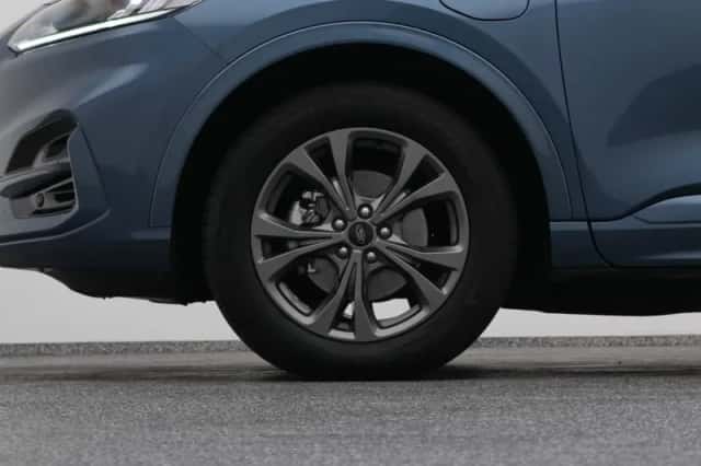 Ford Kuga (2023) thumbnail 39
