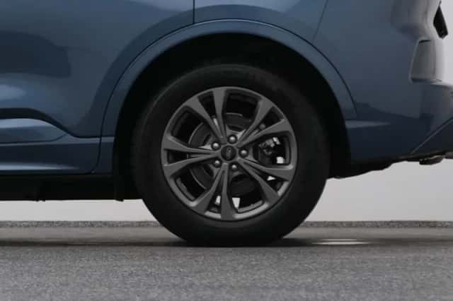 Ford Kuga (2023) thumbnail 40