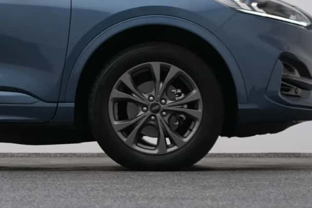 Ford Kuga (2023) thumbnail 42
