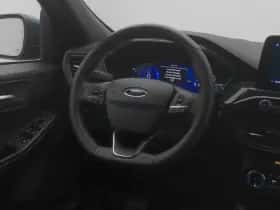 Ford Kuga (2023) thumbnail 7