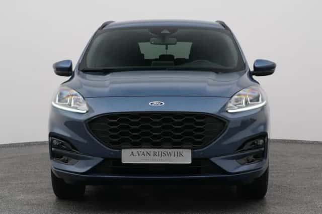 Ford Kuga (2023) thumbnail 9