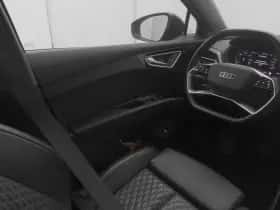 Audi Q4 (2022) thumbnail 12