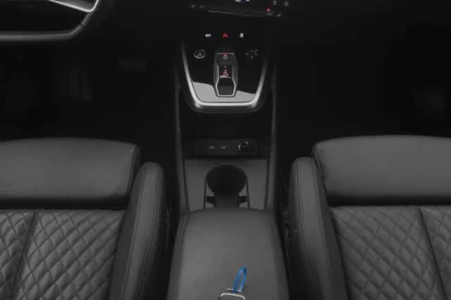 Audi Q4 (2022) thumbnail 13