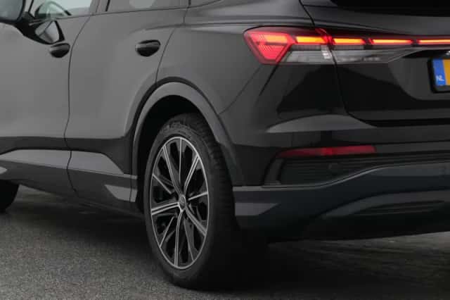 Audi Q4 (2022) thumbnail 19
