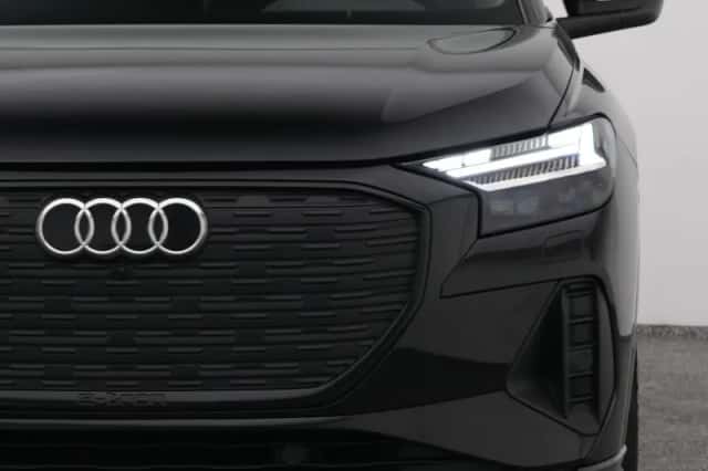 Audi Q4 (2022) thumbnail 20