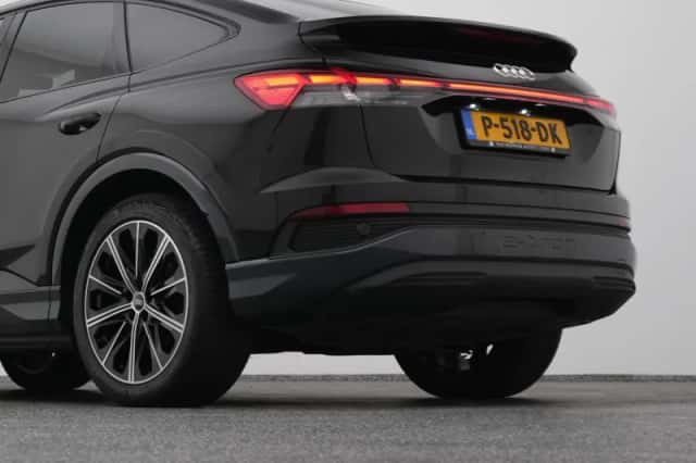 Audi Q4 (2022) thumbnail 23