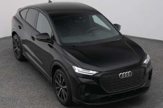 Audi Q4 (2022) thumbnail 25