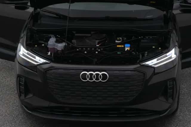 Audi Q4 (2022) thumbnail 31