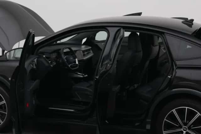 Audi Q4 (2022) thumbnail 32