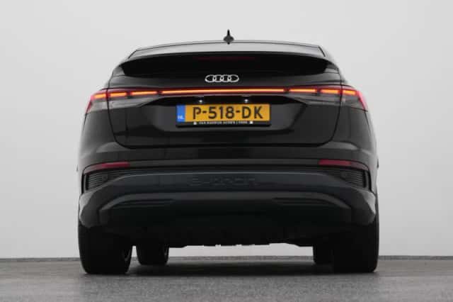 Audi Q4 (2022) thumbnail 35