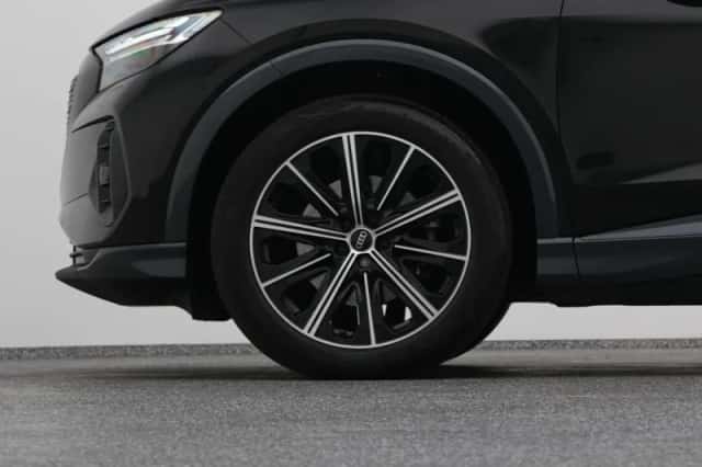 Audi Q4 (2022) thumbnail 38