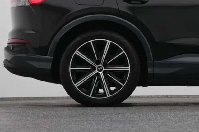 Audi Q4 (2022) thumbnail 40