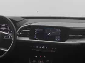 Audi Q4 (2022) thumbnail 9