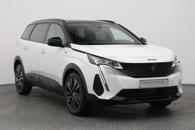 Peugeot 5008 (2022) thumbnail 2