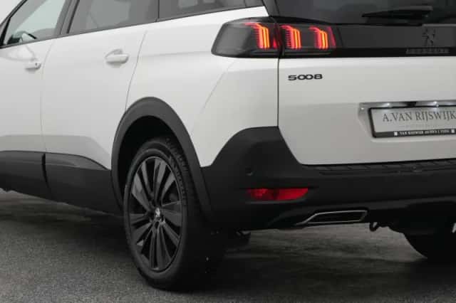 Peugeot 5008 (2022) thumbnail 18